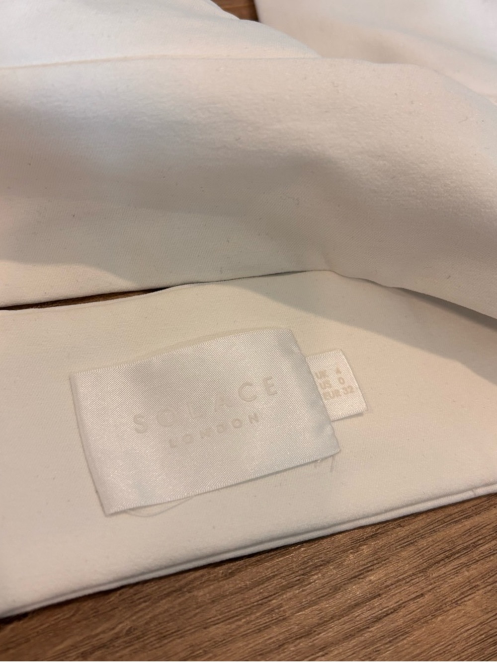 Solace London White Cropped Plunge Top – Size 0 - Picture 6 of 6
